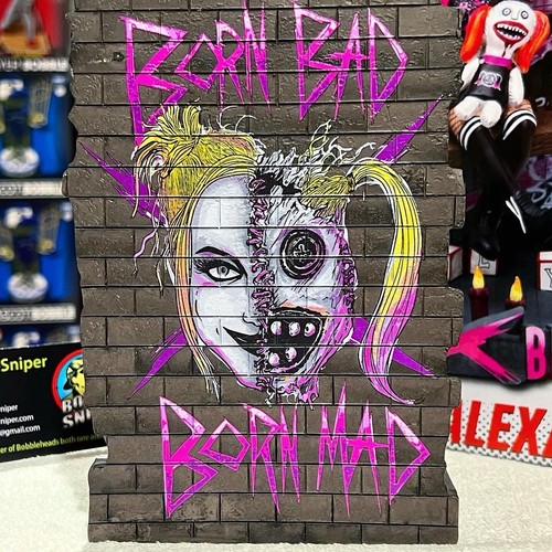 ALEXA BLISS WWE WWF Wrestlemainia "Born Bad" "Born Mad" Exclusive Bobblehead - Picture 6 of 13