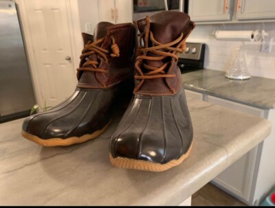 Boots These nice 10M Sperry rain duck boots are to die for! No flaws—men’s Men`s Duck Float Seacycle Rain Boots – Shoe Village main image 2