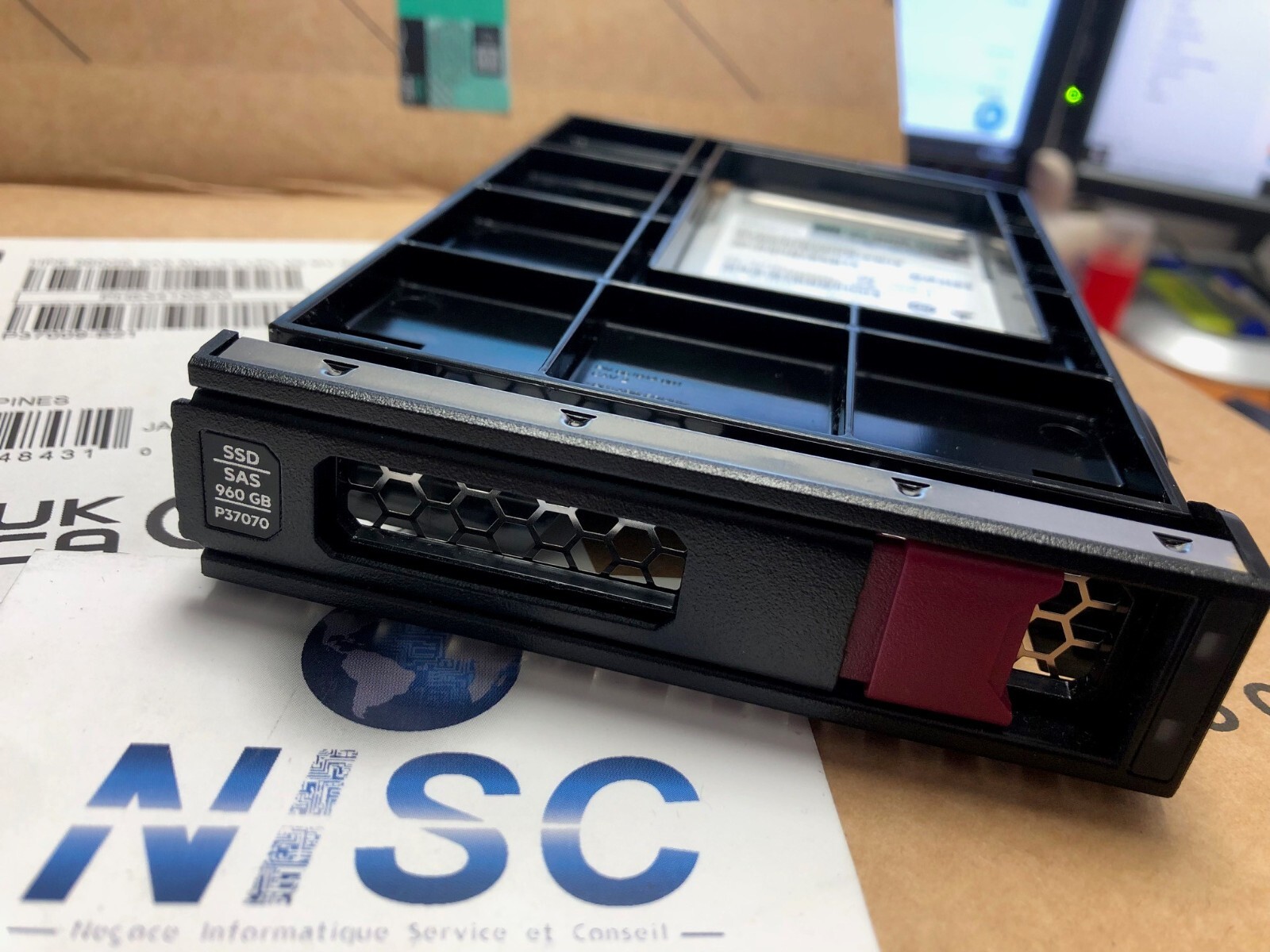 SSD SAS 960Go HPE résout les lenteurs de votre serveur LFF P37009-B21