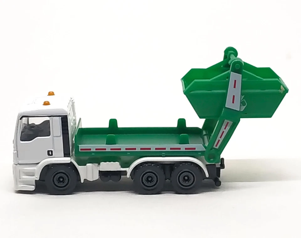 Majorette Man TGS Garbage Truck White / Green 1/87 3" no Package - Image 4 of 4