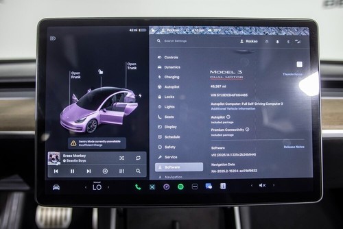 2018 Tesla Model 3 - Picture 30 of 40
