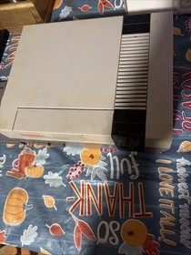 1985 Original NES Nintendo System Console  Lot Controller & Cords + 10 Games