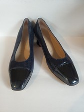 Vintage Salvatore Ferragamo Sz 7.5 B Navy Patent Cap Tie Pebble Mid High Pump
