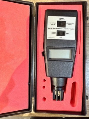 VWR TRACEABLE  DIGITAL HUMIDITY / TEMPARATURE METER
