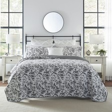 Laura Ashley Home - King Quilt Set, Cotton Reversible Bedding with Matching S
