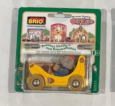 Brio Huckle the Cat 32513 / Banana Gorilla 32511 pair with cars USED