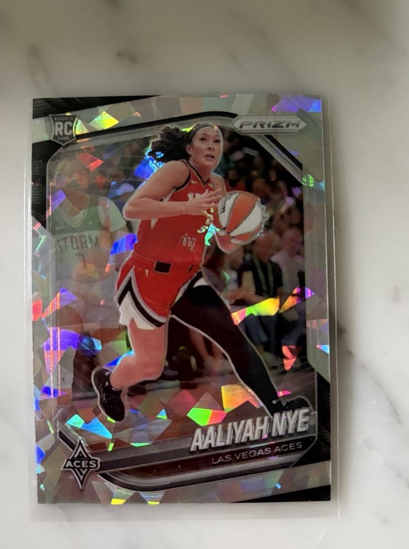 2025 Panini Prizm WNBA - Aaliyah Nye #15 Cracked Ice Prizm (RC) Las Vegas Aces