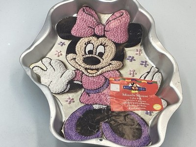 Vintage 1998 Wilton Disney Minnie Mouse Full Body Cake Pan Retired
