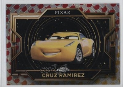 2025 Topps Pixar Gold Gold Turning Red Refractor 59/99 Cruz Ramirez #67 17zr