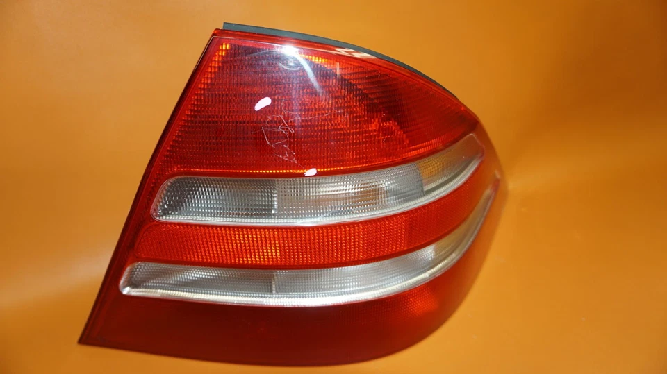 MERCEDES BENZ S500 TAIL LIGHT RIGHT PASSENGER 2000 2001 W220 S430 A2208200664 - Image 3 of 4