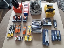 Konvolut Autoteile, Glühkerzen, Waschpumpen, Verteilerkappe, Verteilerläufer