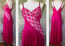 VTG VAL MODE NEON FUCHSIA PINK NIGHT GOWN MAXI PEIGNOIR LACE RUFFLE TRICOT S EUC