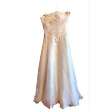 Brand Rely Arden White Sleeveless Wedding Dress Size XS-S Girl