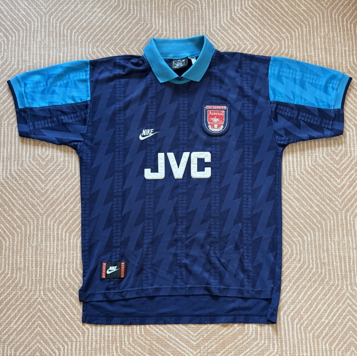 Genuine Vintage Nike Arsenal M / L 94/95 Blue JVC Away Shirt