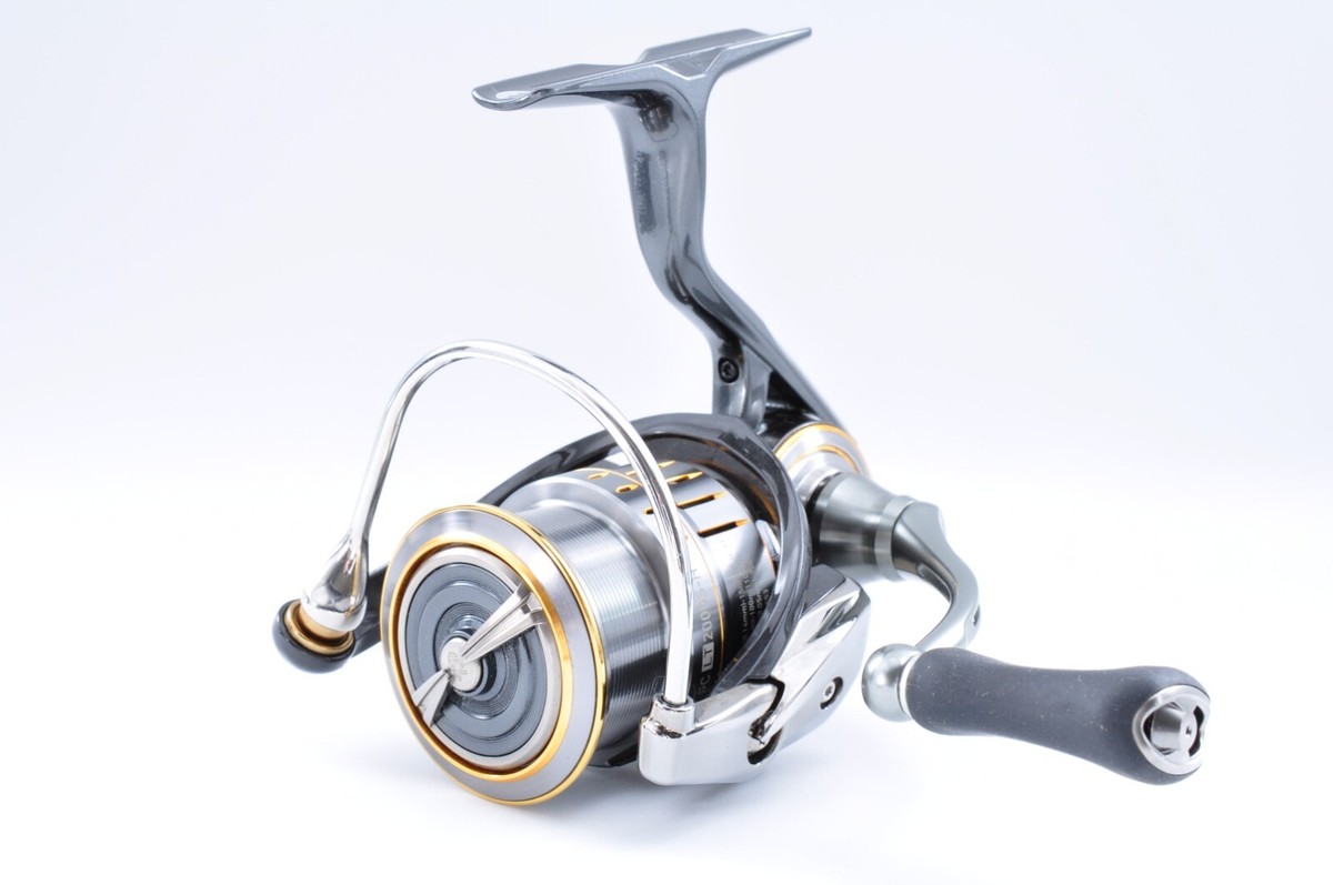 Daiwa 21 LUVIAS AIRITY FC LT 2000S-H Spinning Reel From Japan w