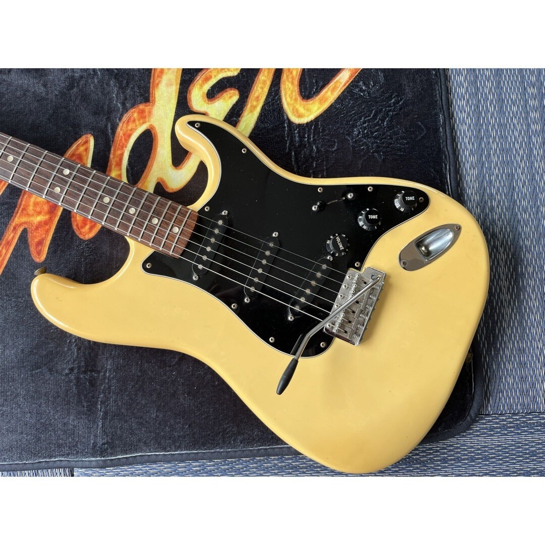 1978-79年製　FENDER USA STRATOCASTER Electric Guitar Fender USA Stratocaster Olympic White 1978