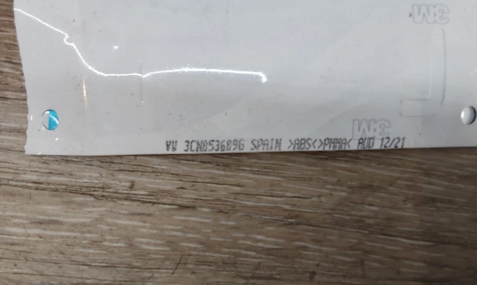 2018-2022 VW Volkswagen Atlas Atlas Fender Nameplate LEFT 3CN-853-688 OEM - Image 4 of 4