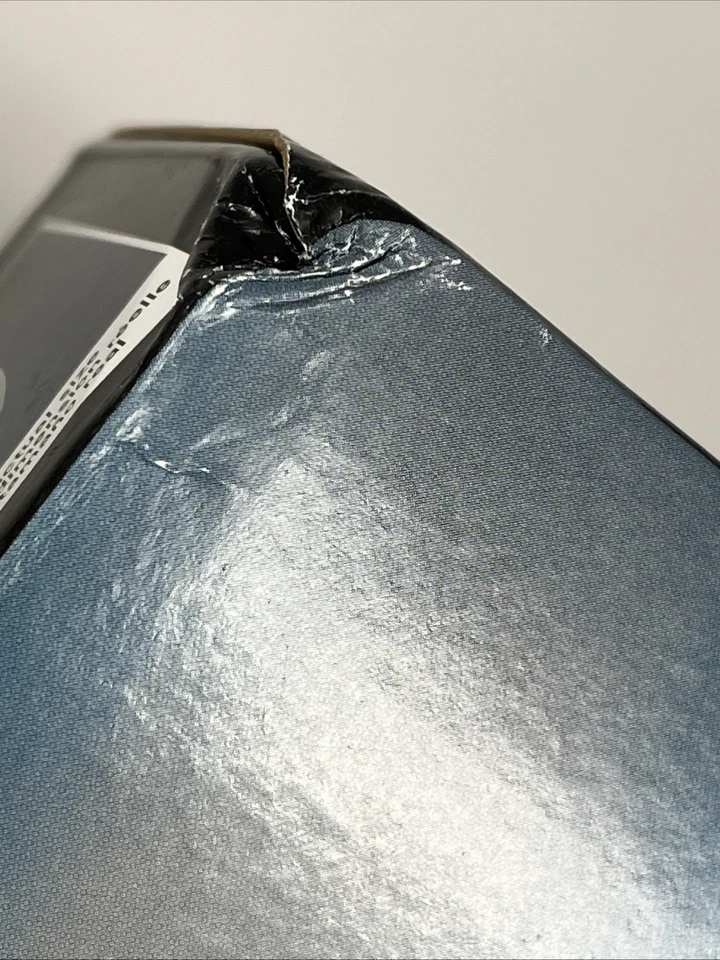 Lego Technic 42107 Ducati Panigale V4 R Street Bike Motorcycle Red - Image 3 of 4