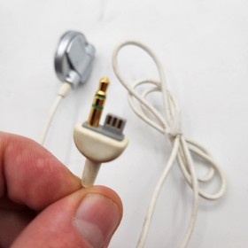 Genuine Sony PlayStation Portable PSP-1000 Headphones Extension Cord with Remote