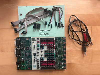 AVR STK 500 - ATMEL / AVR Prozessor Entwicklerboard