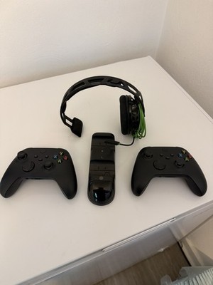 Xbox Series X Controllers, Headset, And Charging Station