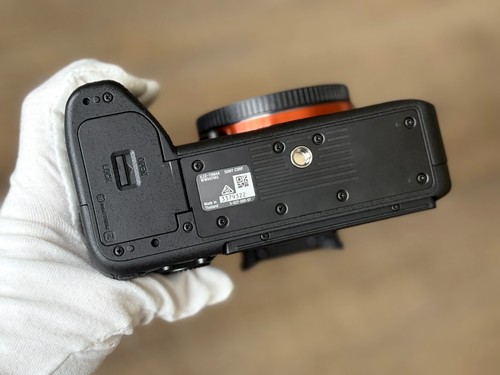 Sony a7R IV Mirrorless Digital Camera Body ILCE7RM4A/B - Shutter Count: 4928 - Picture 8 of 12