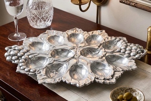 Arthur Court hors d'oeuvres Serving Tray Grape Leaf Cast Aluminum Oyster-Egg Tra