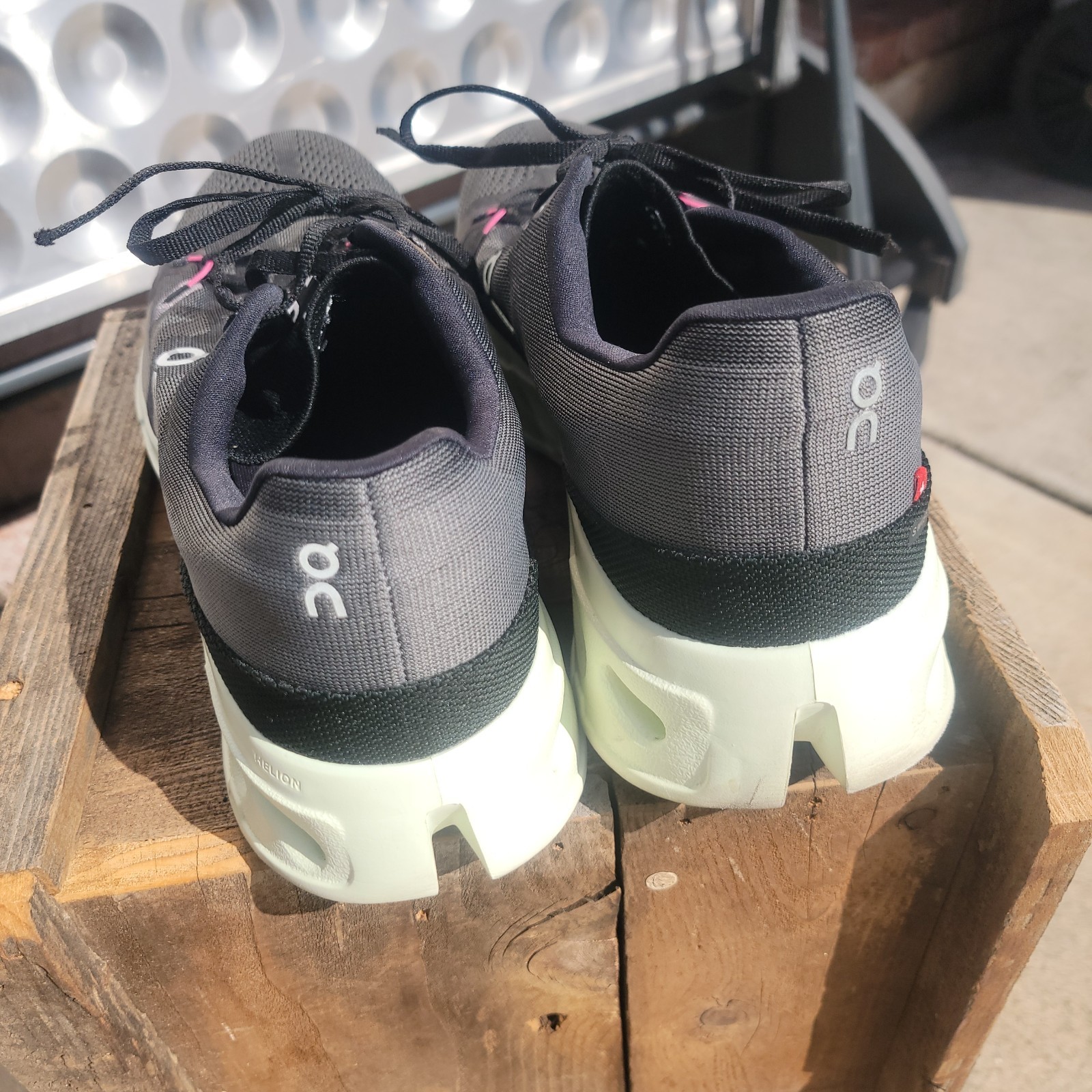 On Cloud Eclipse Running Training Shoes Lightweig… - image 5