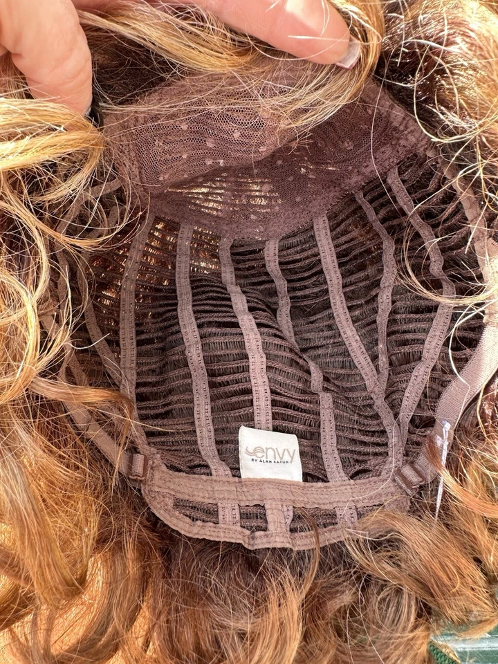 Peluca rizada Pixie Blonde Ombré Foto 3 de 4