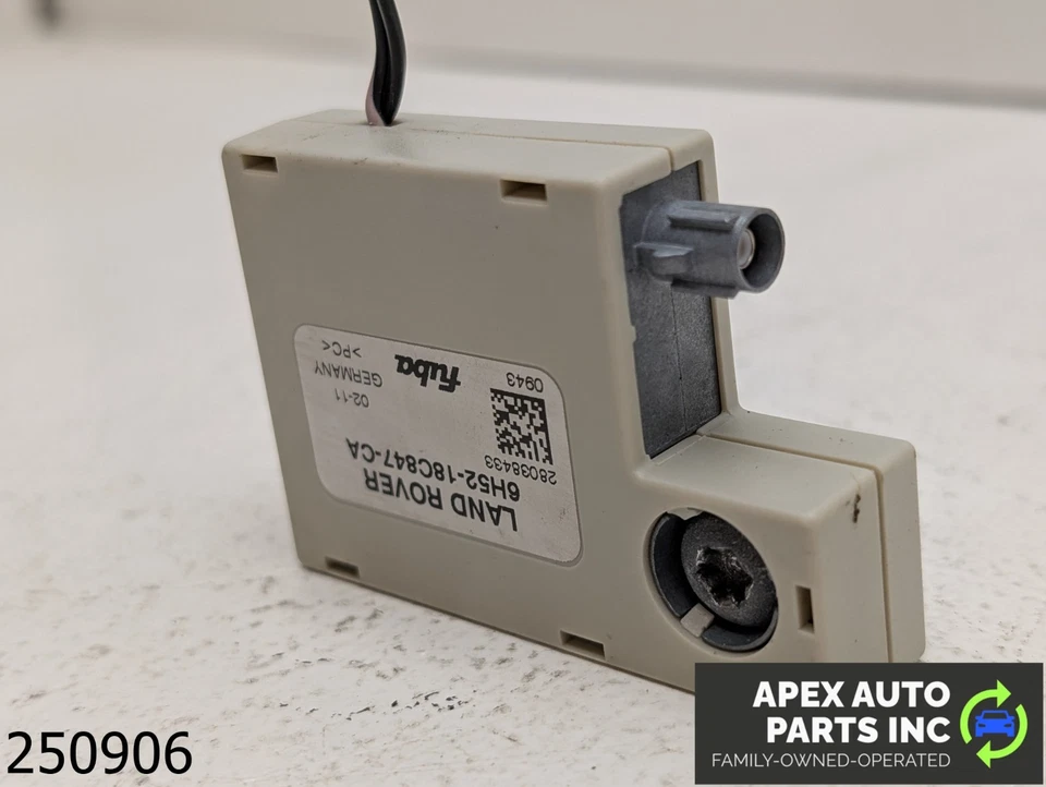 Amplificador de señal de antena receptor de radio OEM 2011-2012 Land Rover LR2 3,2 L Foto 2 de 4