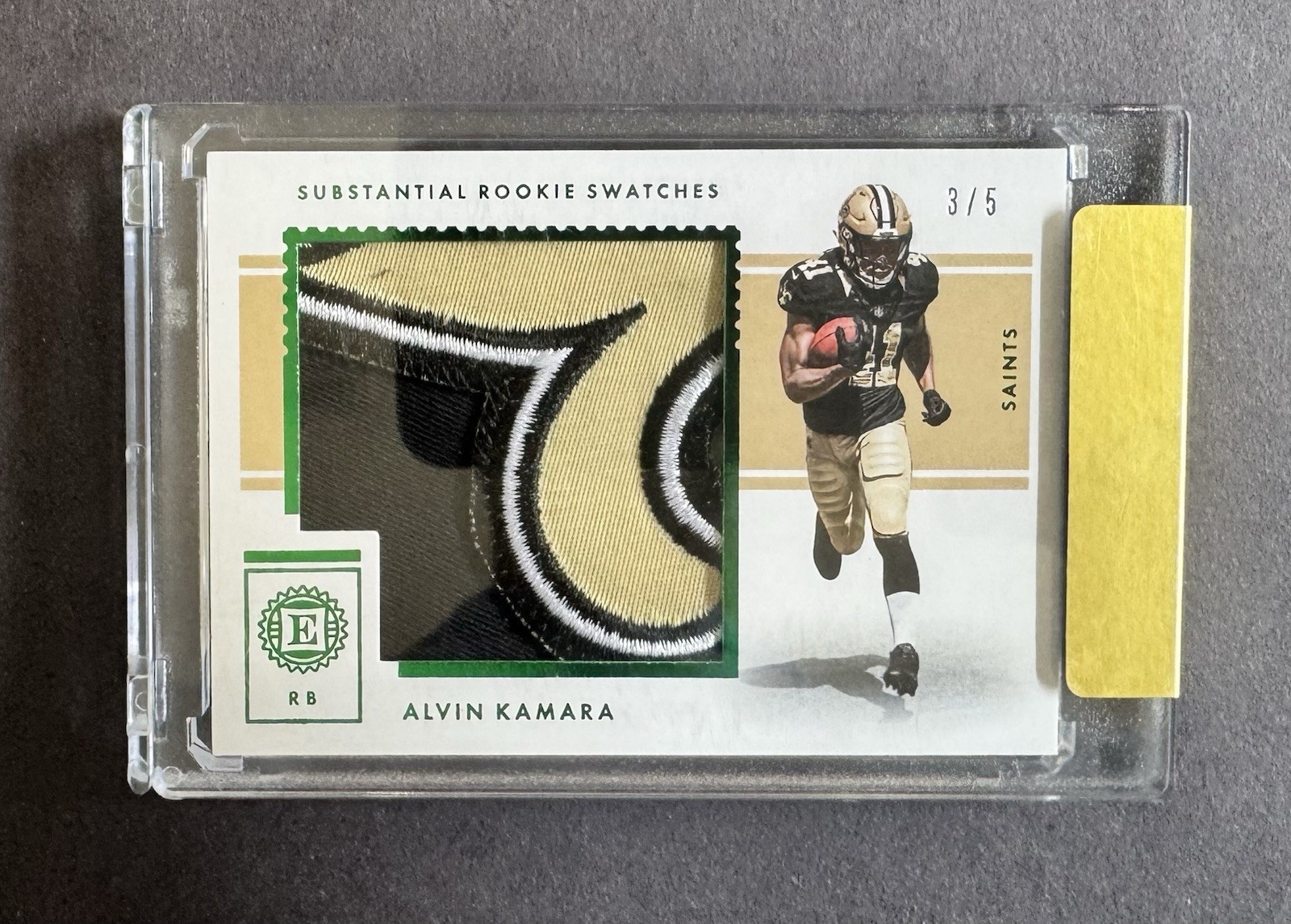 Alvin Kamara Panini Encased Substantial Rookie Swatches #18 Emerald