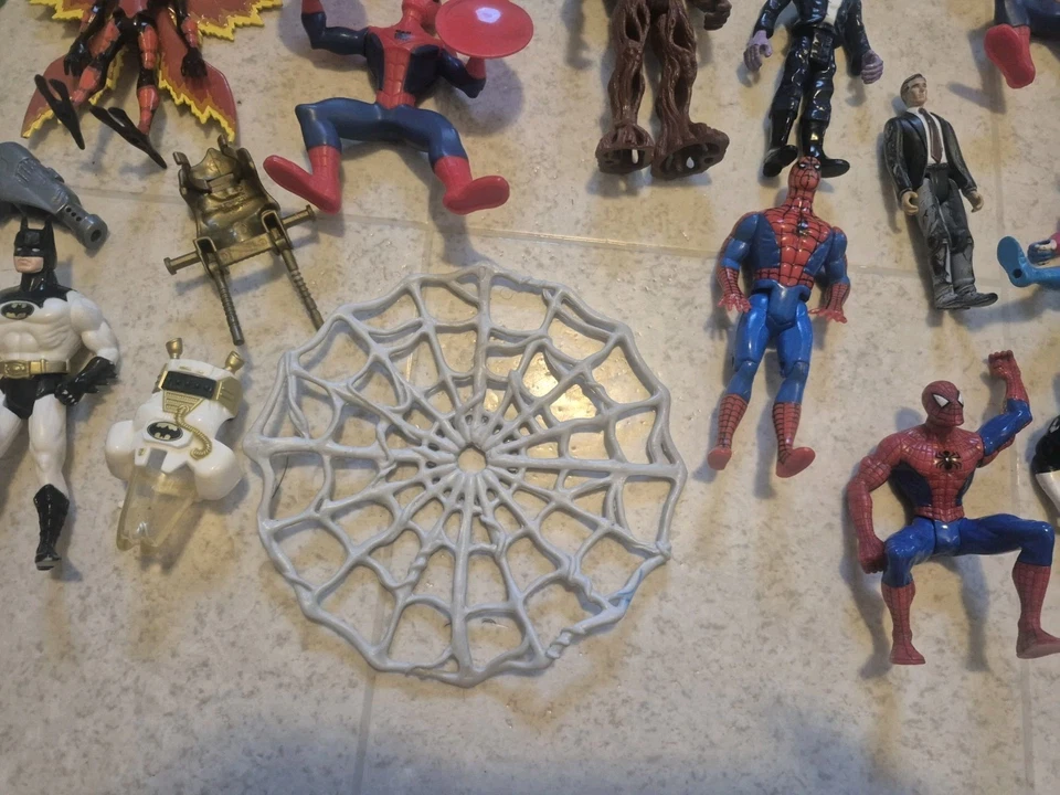 Batman DC And Other Vintage Mixed Figure Lot Super Hero Villian - Image 3 of 4