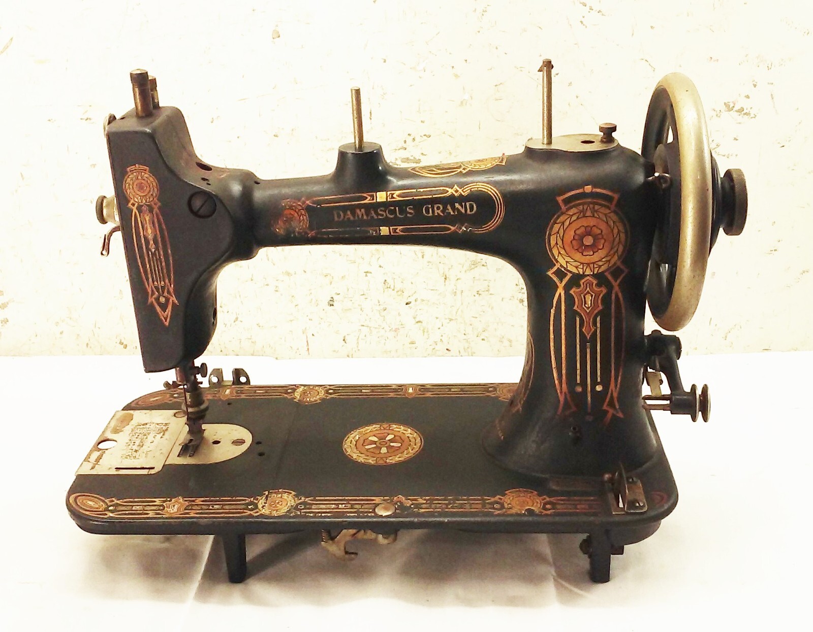 Vtg antique Damascus treadle sewing machine eBay