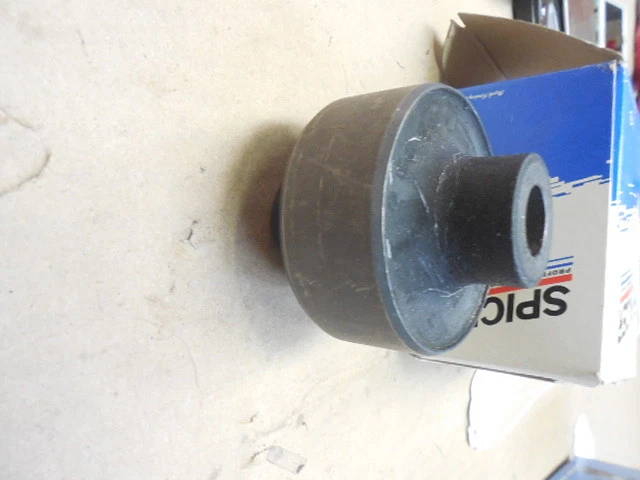 Spicer Lower Control Arm Bushing #5651211, Fits Saturn Chevy, H306 - Image 2 of 4