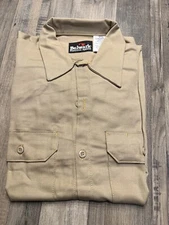 Red Kap® Bulwark® Work Shirt EXCEL FR® 7 oz. Khaki SEW2KH7 Size M