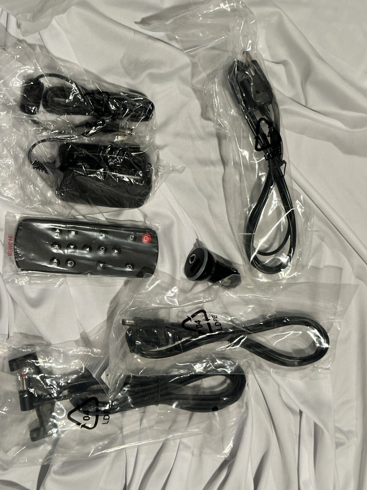 Ford Audi BMW GM VOXX Portable Rear Passenger Seat Tablet Entertainment