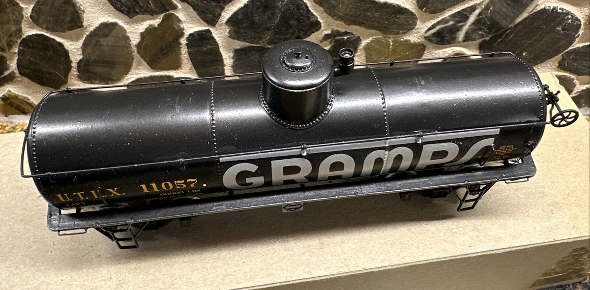 U.T.L.X.　GRAMPS  FRAMELESS TANK CAR　HOn3 Hon3 Brass PSC Frameless Gramps Tank Car, UTLX #58424