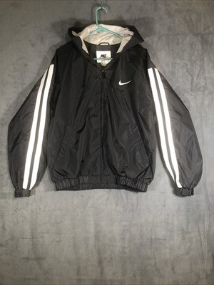 nike windbreaker medium