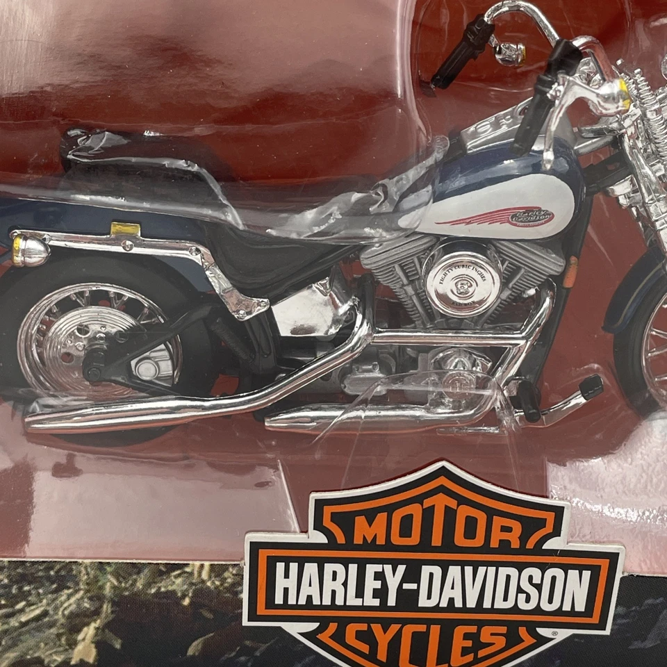 Harley-Davidson Springer Softail 1999 Maisto 1:18 FXSTS motocicleta serie 6 Foto 3 de 4