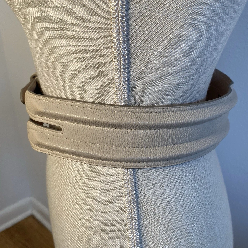 BCBGMAXAZRIA Mujeres Marfil Doble Hebilla Ancha Espalda Corsé Y2K Cinturón Talla Pequeña Foto 2 de 4