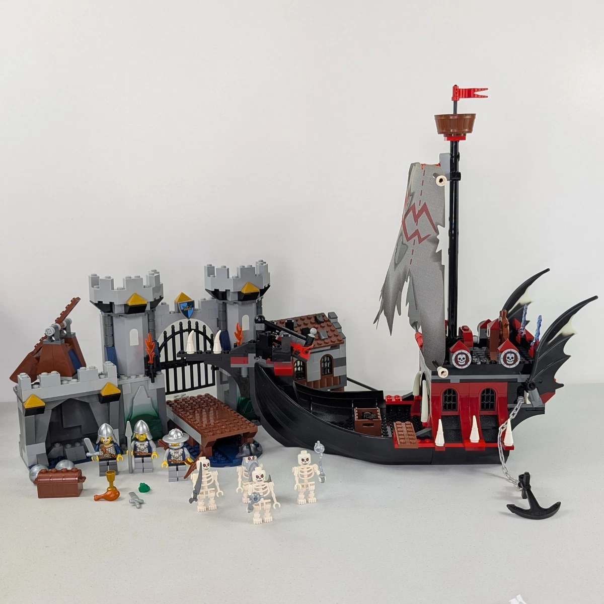 LEGO 7029 Castle Fantasy Era Skeleton Ship Attack Complete Read
