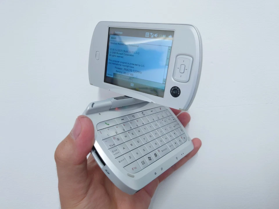 Vodafone VPA IV HTC Universal XDA Exec Windows Mobile phone PDA QTEK 9000 PU10 - Image 4 of 4