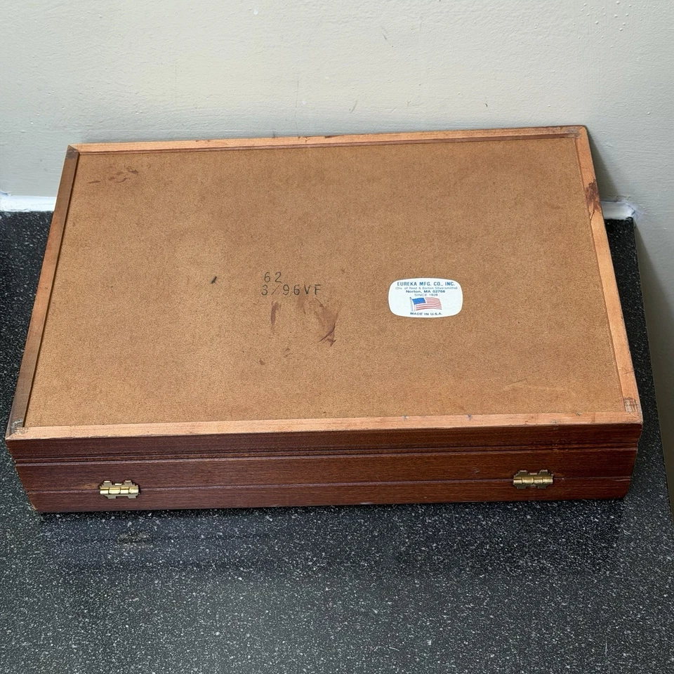 Reed & Barton Marshall Field’s Wood Flatware Chest w/ Georg Jensen Cloth - Image 4 of 4