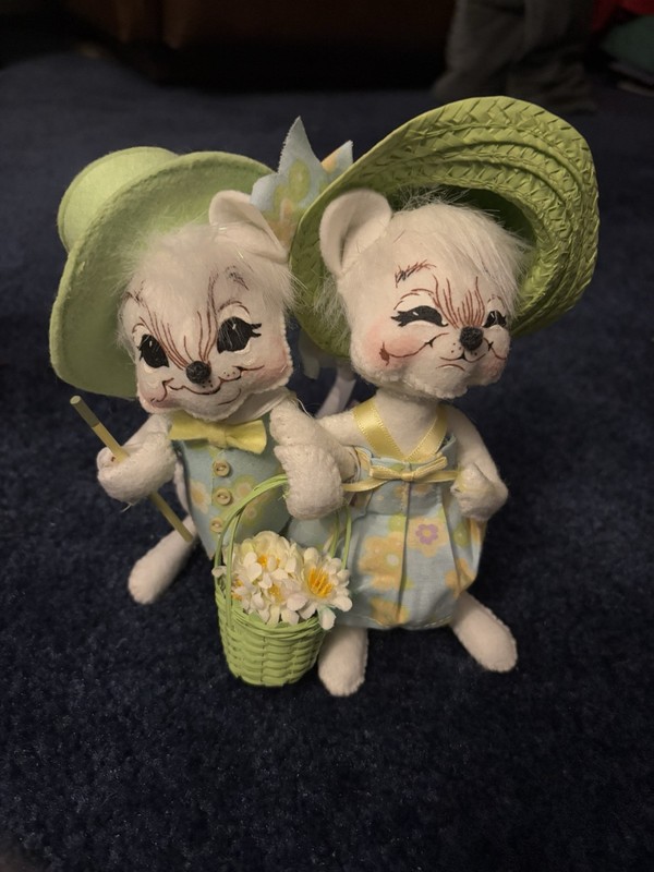 Annalee Easter Spring Vintage  Dolls.  Mouse Bow Hat Basket Flowers girl boy