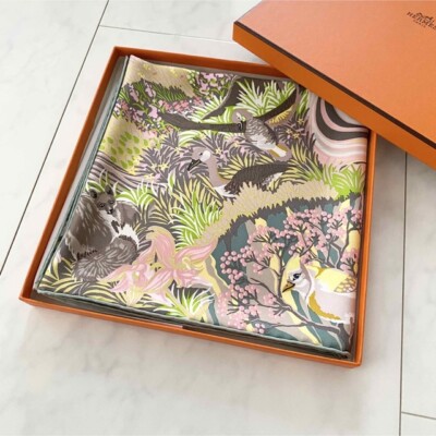 Hermes Scarf Into the Canadian Wild 90 cm Silk navy Carre animal