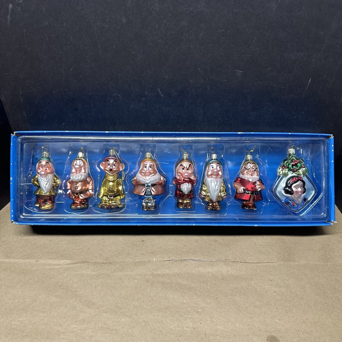 ガラスオーナメント　シガーズボックス The Disney Store Set Of 8 Snow White & 7 Dwarfs Glass Christmas