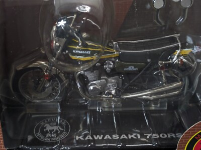 MARUSAN 鉄馬 Kawasaki 750RS 1:18 Z2 MARUSAN 鉄馬 Kawasaki 750RS 1:18 Z2 【公式通販】