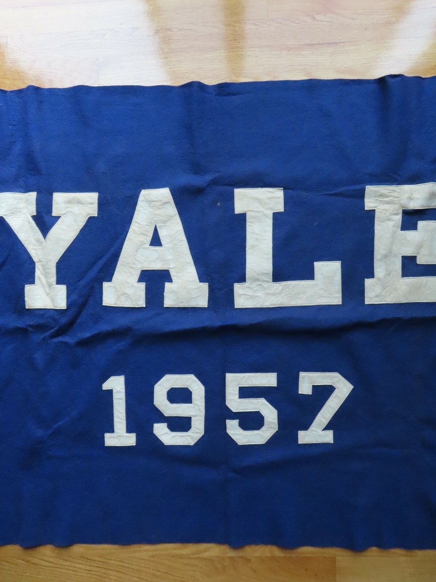 Vintage 1957 YALE UNIVERSITY BULLDOGS Stitched 62