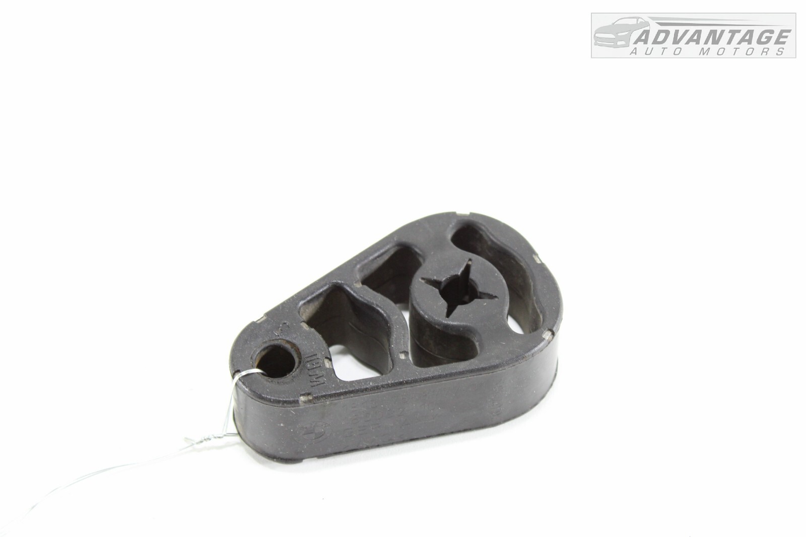 20112013 BMW X5 E70 REAR EXHAUST MUFFLER PIPE INSULATOR MOUNT HANGER