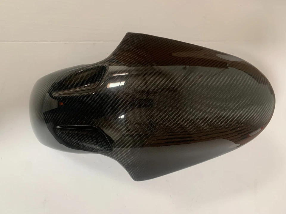 Guardabarros delantero fibra carbono para HONDA CBR954RR 2002-2003 Foto 3 de 3